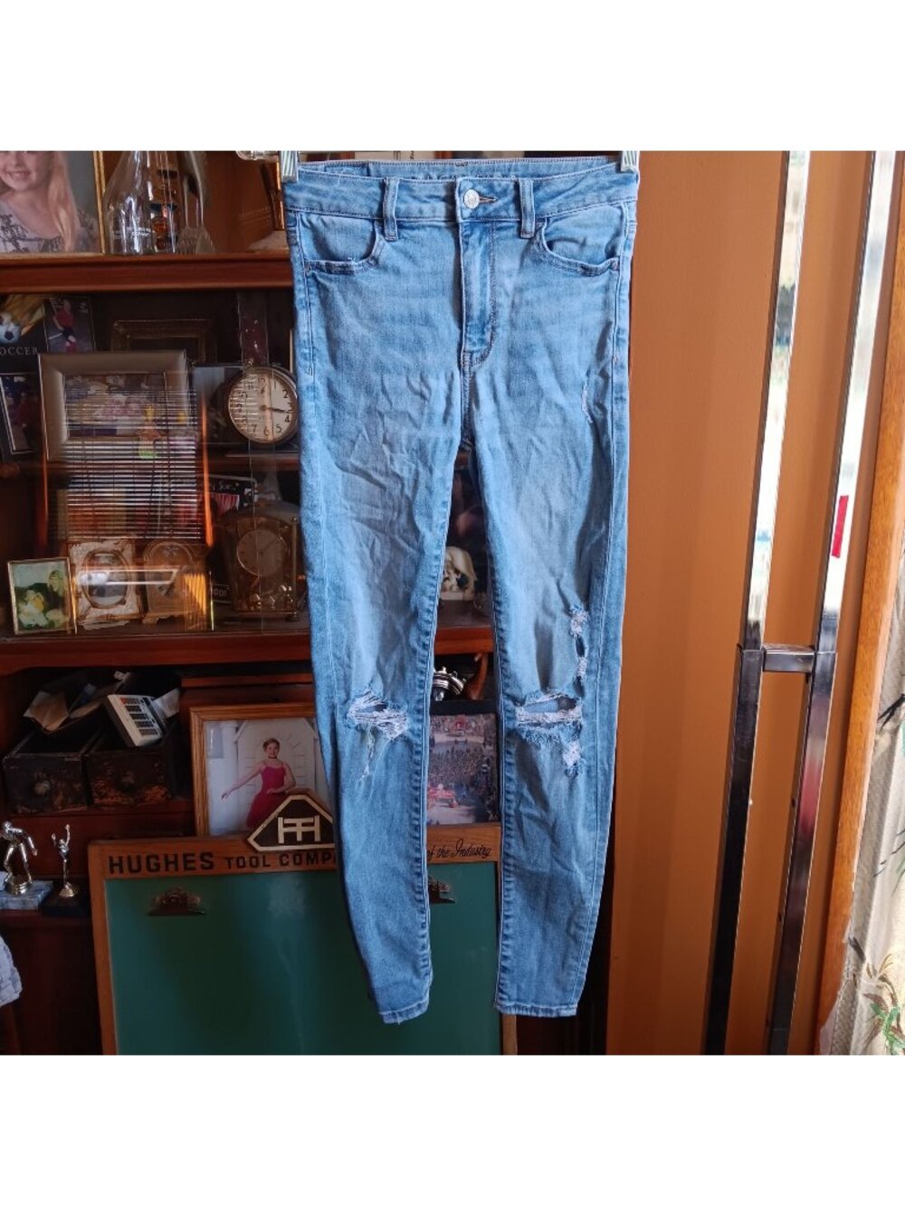 American Eagle Light Wash Ripped Skinny Jeans Size 2 Next Level Stretch